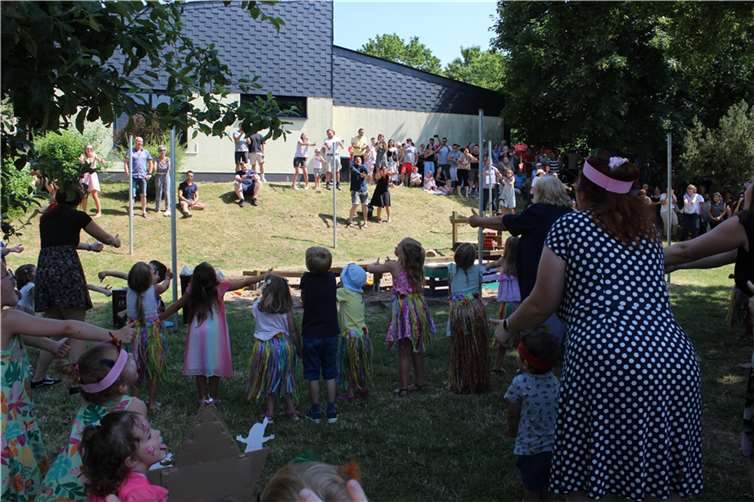 Sommerlicher Zauber in der Kita Kunterbunt, ein Fest für die ganze Familie. Quelle: Kita Kunterbunt