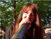 Sonja Köhn von der Gruppe SAM animierte das Publikum zum Mitmachen.