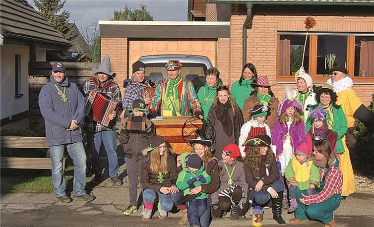 Sonniges Wetter begleitete den diesjährigen Köttzug der Fritzdorfer Karnevalisten. privat