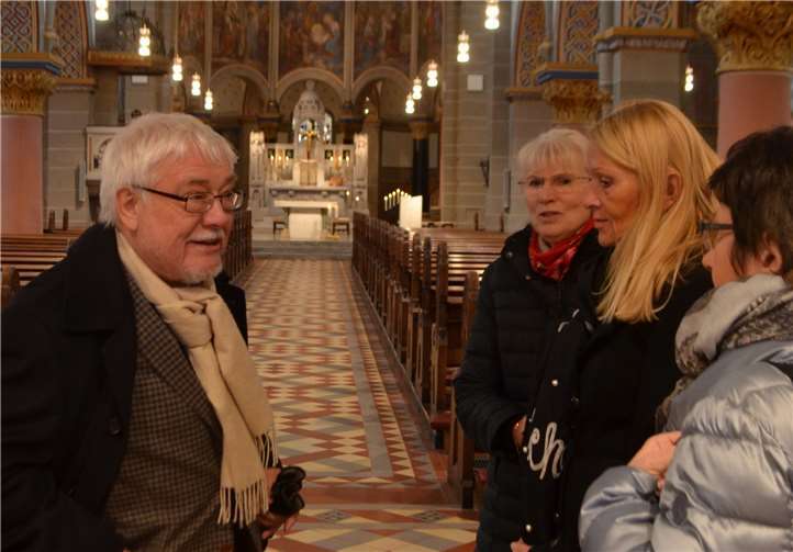 Sonntägliche Führungen erschließen wieder Gästen und Interessierten die Neuenahrer Pfarrkirche. Foto: privat
