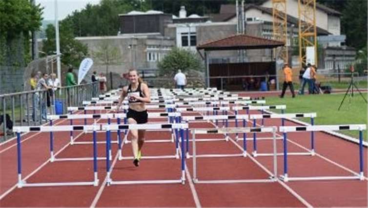 Sophia Gilles (W19) beim 100m-Hürdenlauf. privat
