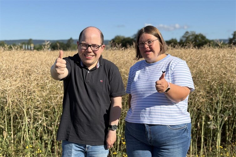 Sophia Kirst und Markus Dreydoppel sind auf festen ausgelagerten Arbeitsplätzen bei der Stadt Neuwied beschäftigt. Bei „Fachkraft Inklusiv“ berichten sie von ihren Erfahrungen.