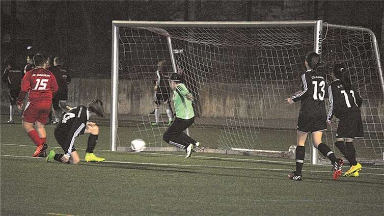 Sophie Müller bei einer ihrer tollen Paraden. Norbert J. Becker