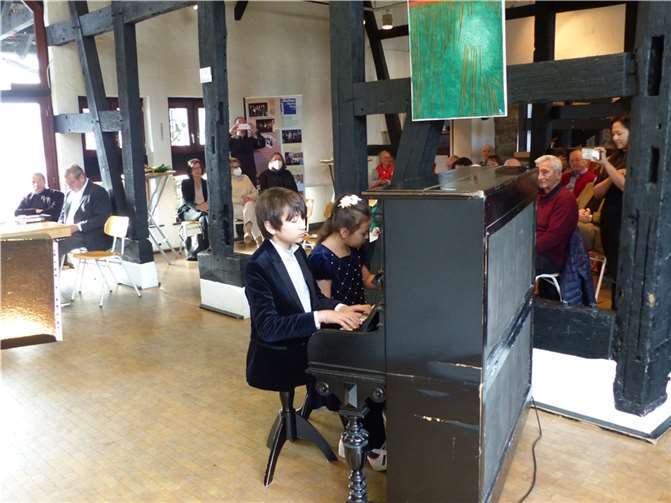 Sophie und Alexaner Wagner am Piano. Fotos: privat