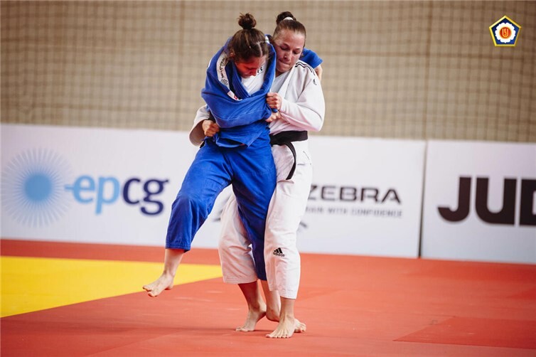 Soraya Günther in weiß.  Foto: eju Fotograf Filipe Roganovic