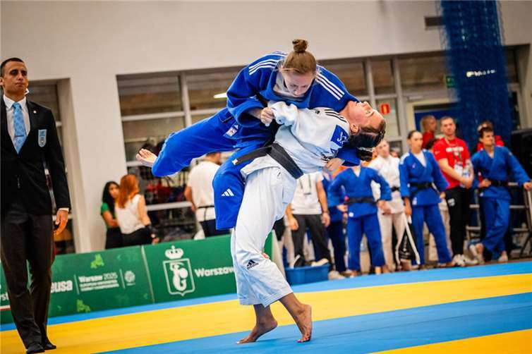 Soraya (weiß) erreichte Platz 5 bei der Studenten Europameisterschaft. Foto: KAMIL ROJEK