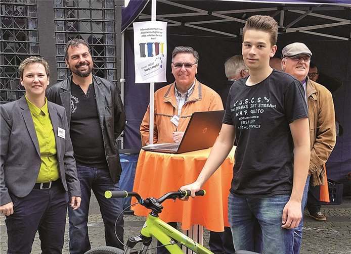 Sorgten für großes Interesse: Dirt-Bikes am Infostand der FWG.privat
