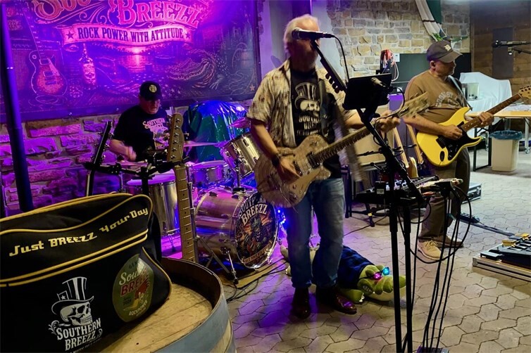 Southern Rock Live in Hemmessen mit Southern Breez und Weltpremiere