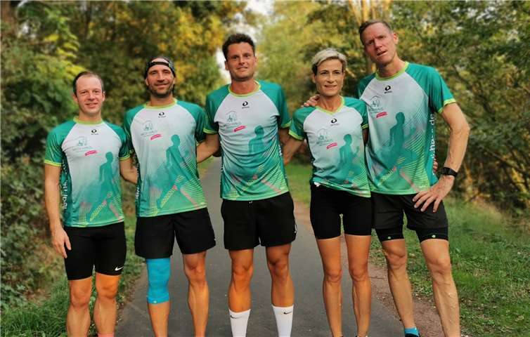 Sowohl die Einzel- als auch die Kollektivergebnisse der unter dem Teamnamen „Krieger-Gruppe“ laufenden AthletInnen konnten sich sehen lassen: v.li. Ruben Auer, Björn Besse, Sebastian Rupprecht, Sabine Neumann und Ingo Neumann.Quelle: