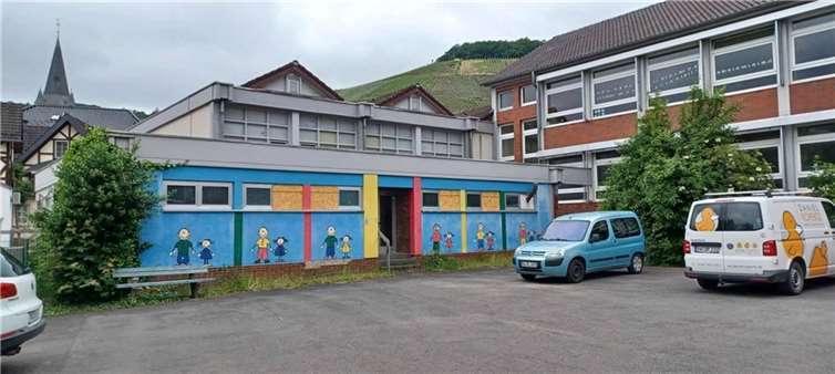 Sowohl die Grundschule als auch die Halle sind seit der Flut unbenutzbar. Foto:  wite