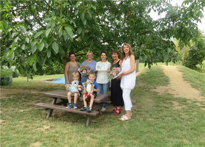 Sowohl die Kinder als auch das Team der Kita Zwergentreff freuen sich über die Auszeichnung. Foto: Kita Zwergentreff Sinzig