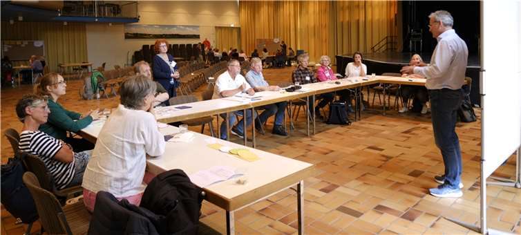 Sozialraumkonferenz: In Arbeitsgruppen wurden verschiedene Themenbereiche erörtert.  Foto: Gemeinde Wachtberg/ml