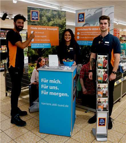 Spannende Einblicke gibt es auch bei Instagram zu sehen unter #aldiazubifiliale, #aldicrew und #aldiazubi.