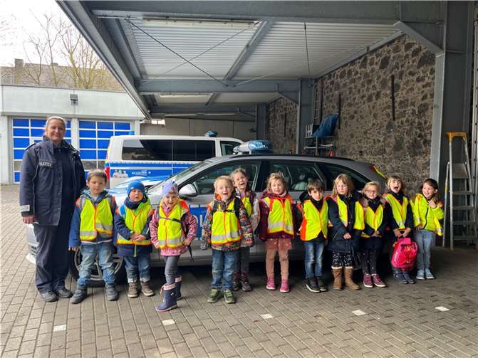 Spannende Einblicke in die Arbeit der Polizei gab es für die Kinder.