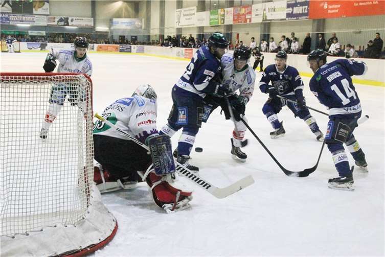 Spannende Eishockey-Spiele stehen am Wochenende an. fischkoppMedien