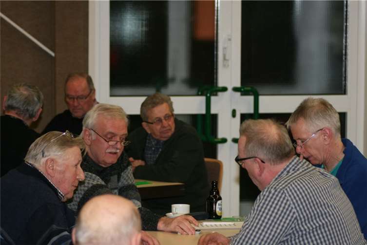 Spannende Spiele gab es auch in diesem Jahr wieder beim Preisskat in Spessart.