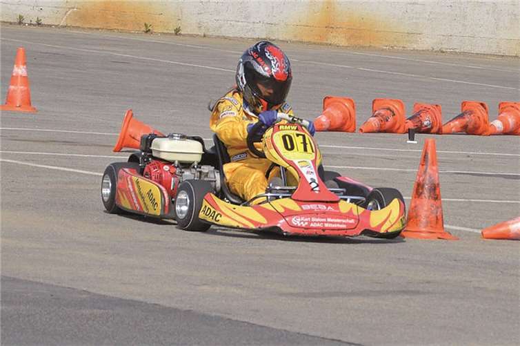 Spannende Wettkämpfe mit engen Ergebnissen bekämmen die Zuschauer beim 20. Adenauer ADAC Kart Slalom zu sehen.