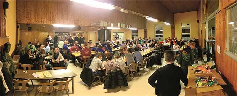 Spannung bei der Siegerehrung.