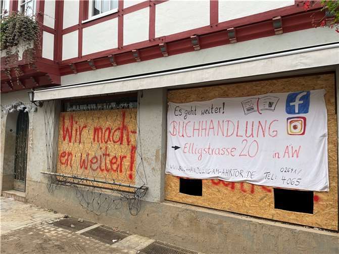 Spanplatten und Optimismus in der alten Buchhandlung am Ahrtor. Foto: ROB