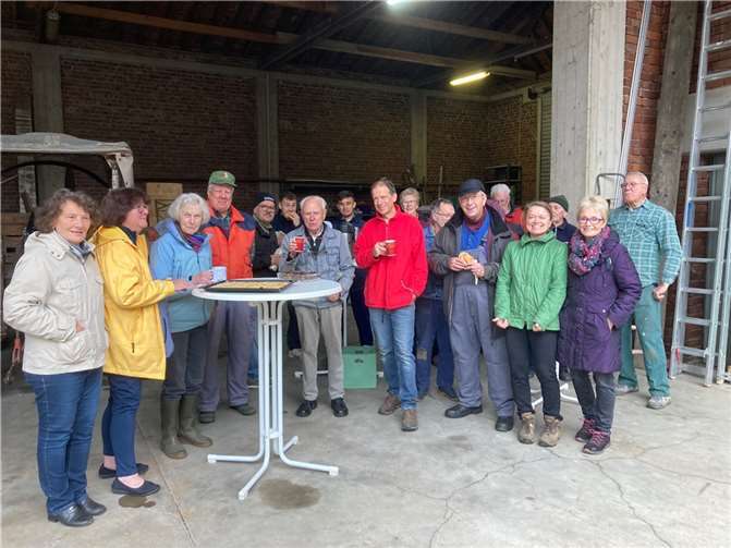 Spaß beim Imbiss. Fotos: privat