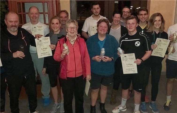 Spaß und Sport war die Devise des Nachteulenturniers, bei dem gegen Mitternacht die Trophäen vergeben werden konnten. Foto: privat