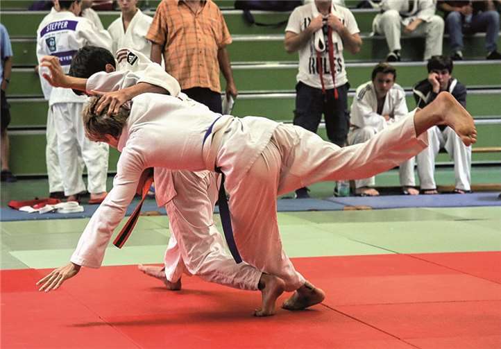 Spektakuläre Würfe begeisterten das Publikum und entschieden die Kämpfe.