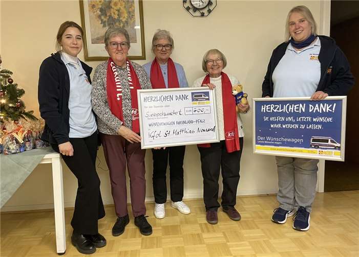 Spendenübergabe an das Team des "Wünschewagens Rheinland-Pfalz".  Foto: Petra Frey