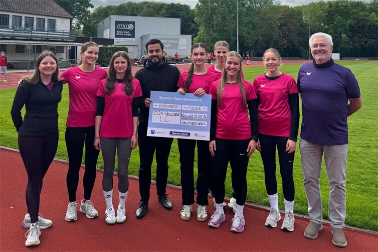 Spendenübergabe der Sparda Bank an Trainingsgruppe von Gregor Horwedel