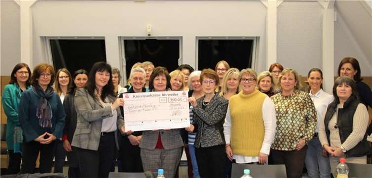 Spendenübergabe der UnternehmerFrauen für das Frauenhaus im Kreis Ahrweiler.  Foto: privat