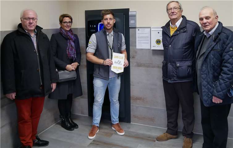 Spendenübergabe im neuen EDEKA-Markt Linz.privat