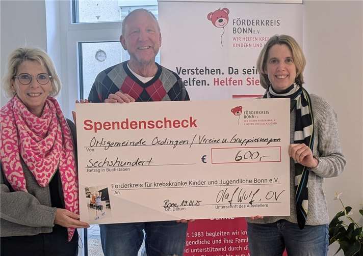 Spendenübergaben sind wichtige und ernsthafte Überlegungen, abers sie machen auch glückliche Gesichter. v.l. Ulrike Zoellner, Olaf Wulf und Marion Knopp.  Foto: Bibiana Schick
