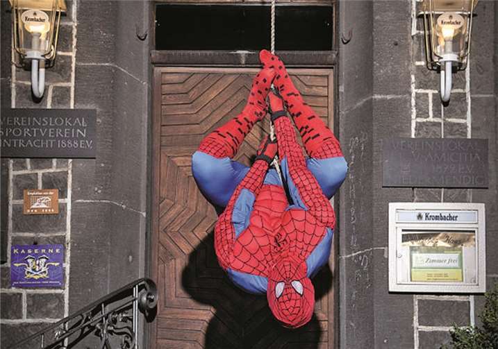 Spiderman aus dem Kalender „Herrenballett Zarte Zehe goes HOLLYWOOD“.privat
