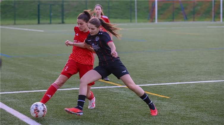 Spiel der 2. Mannschaft des SC13 Bad Neuenahr beim FC Urbar.  Foto: Guido Kölzer