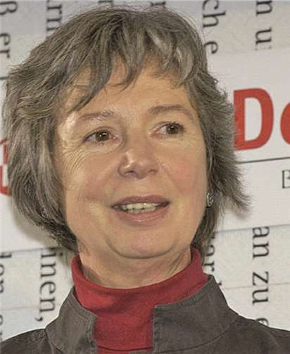 „Spiel der Zeit“ ist der dritte Teil der halbfiktiven Biografie von Ulla Hahn©Das blaue Sofa/Club Bertelsmann