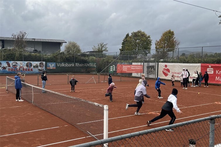 Spiel und Spaß beim TC Hausen.