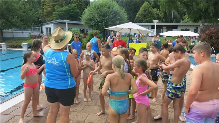 Spielefest im Freibad war ein voller Erfolg. Foto: Verbandsgemeinde Selters