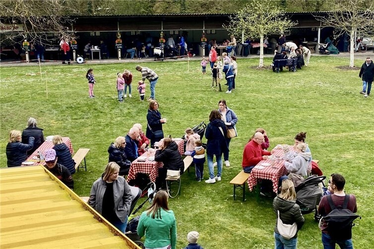 Spielen, basteln  und Geselligkeit im Generationenpark