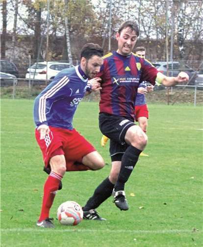 Spieler des Tages war Stephan Roll, der gegen den TuS Rhens gleich viermal ins Schwarze traf.TH