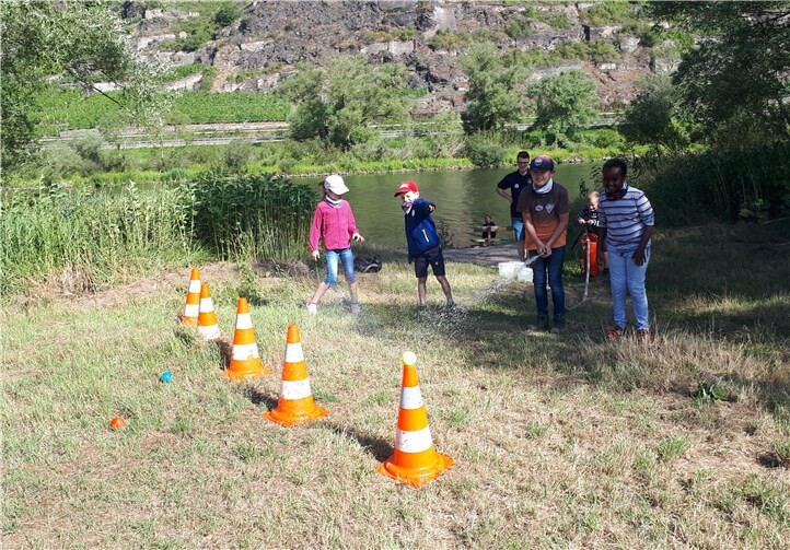 Spielerisch lernten die Kinder, wie die Feuerwehr arbeitet.
