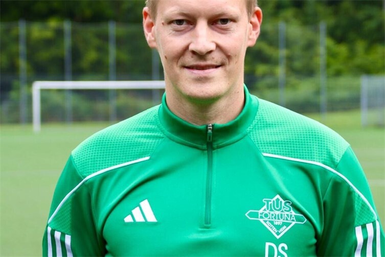 Spielertrainer David Schmitz brachte die Fortuna vom Punkt aus in Führung.