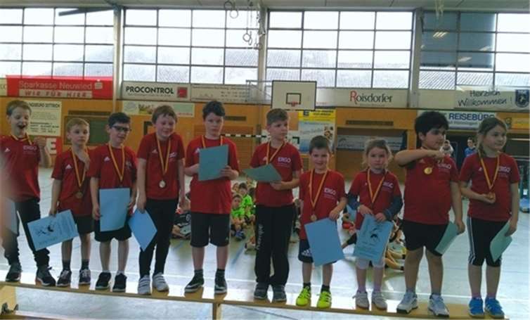 Spielfest Rheinbrohl: das F-Jugend-Team der HSG Sinzig/Remagen/Ahrweiler bei der „Siegerehrung“C. Reitz