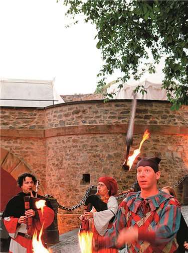 Spielleut` und Feuerspiel. GDKE Rheinland-Pfalz / Pfeuffer