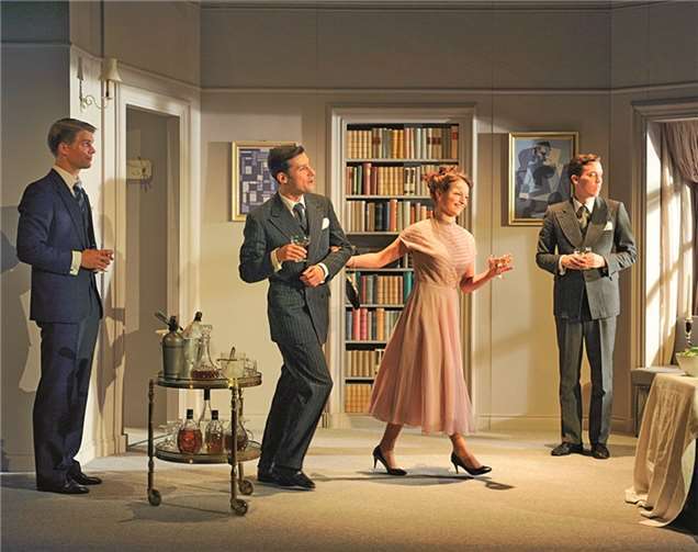 Spielszene im Kleinen Theater aus „Das Bildnis des Dorian Gray“. privat