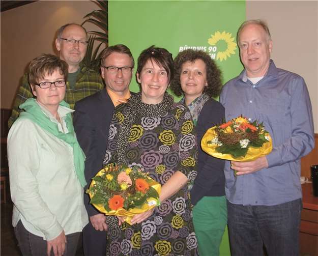 Spitzenkandidaten Grüne 2014 - Kreistag MYK v.l.: Ulrike Linhsen (Platz 5), Martin Schmitt (Platz 6), Wolfgang Treis (Platz 4), Birgit Meyreis (Platz 1), Susanne Guth (Platz 3), Klaus Meurer (Platz 2). privat