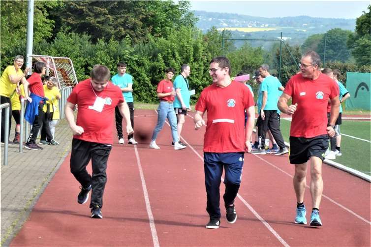 Sport verbindet: auch beim Laufen. Fotos: Jürgen Grab