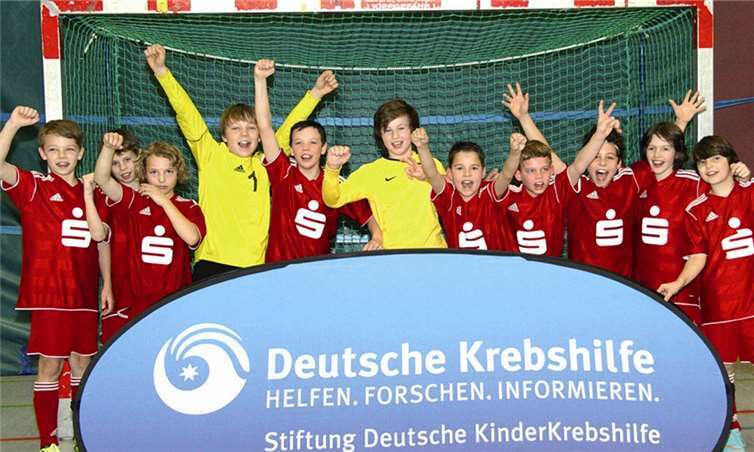 Sportfreunde Eisbachtal gewinnen im Rahmen des KinderKrebshilfe-Cups Rheinlandmeisterschaft der E-Junioren.  Privat