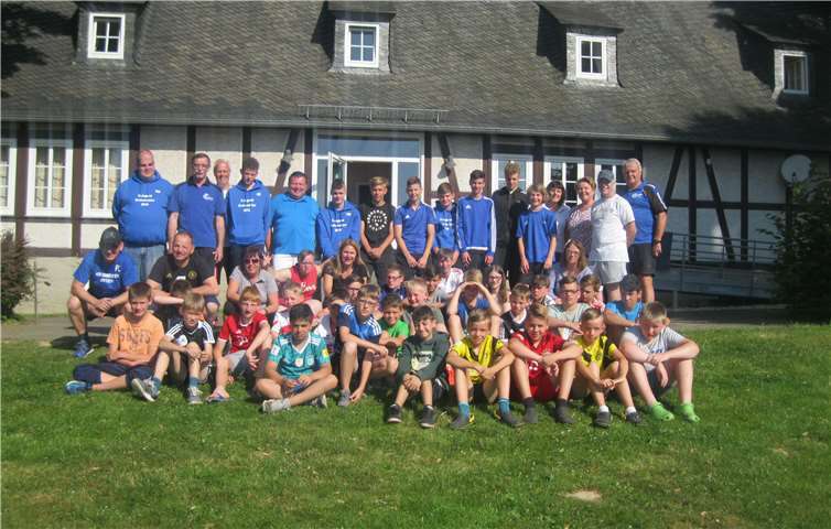 Sportlich und spielerisch wurde viel geboten beim diesjährigen Zeltlager der Jugendabteilung der SG Westum-Löhndorf. Und das Wetter spielte auch mit.  Privat