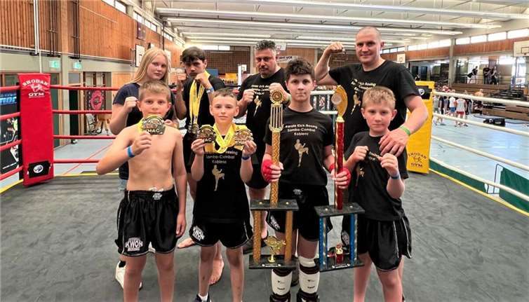 Koblenzer Kampfsportler holen acht Medaillen bei internationalem Turnier Sporttalente Koblenz e.V. überzeugt bei internationalem Meisterschaftsturnier. Foto: Sporttalente Koblenz