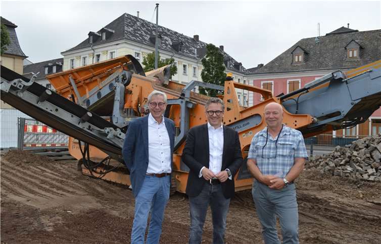Sprachen über die Herausforderungen der Baubranche (v.l.): Helmut Weiler, Dr. Thorsten Rudolph und Ralph Schäfer.  Quelle: Straßenbauer-Innung Koblenz