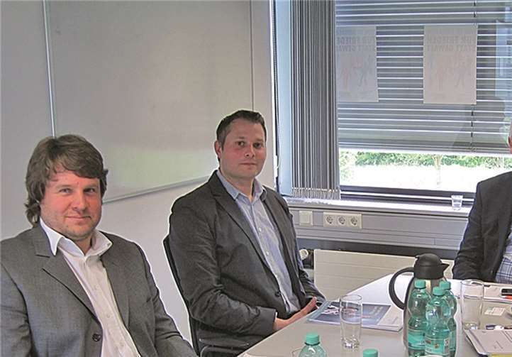 Sprechtag in Remagen (v. l.): Sven Feige (Existenzgründer), Raphael Dupierry (Referent Gründungsbüro Koblenz), Achim Greif (Senior Experte Kreis Ahrweiler), Tino Hackenbruch (Leiter Wirtschaftsförderung des Kreises Ahrweiler). privat